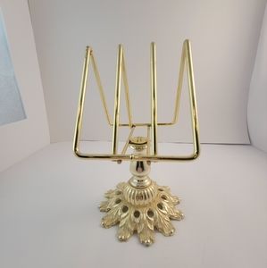 Vintage towel caddy.